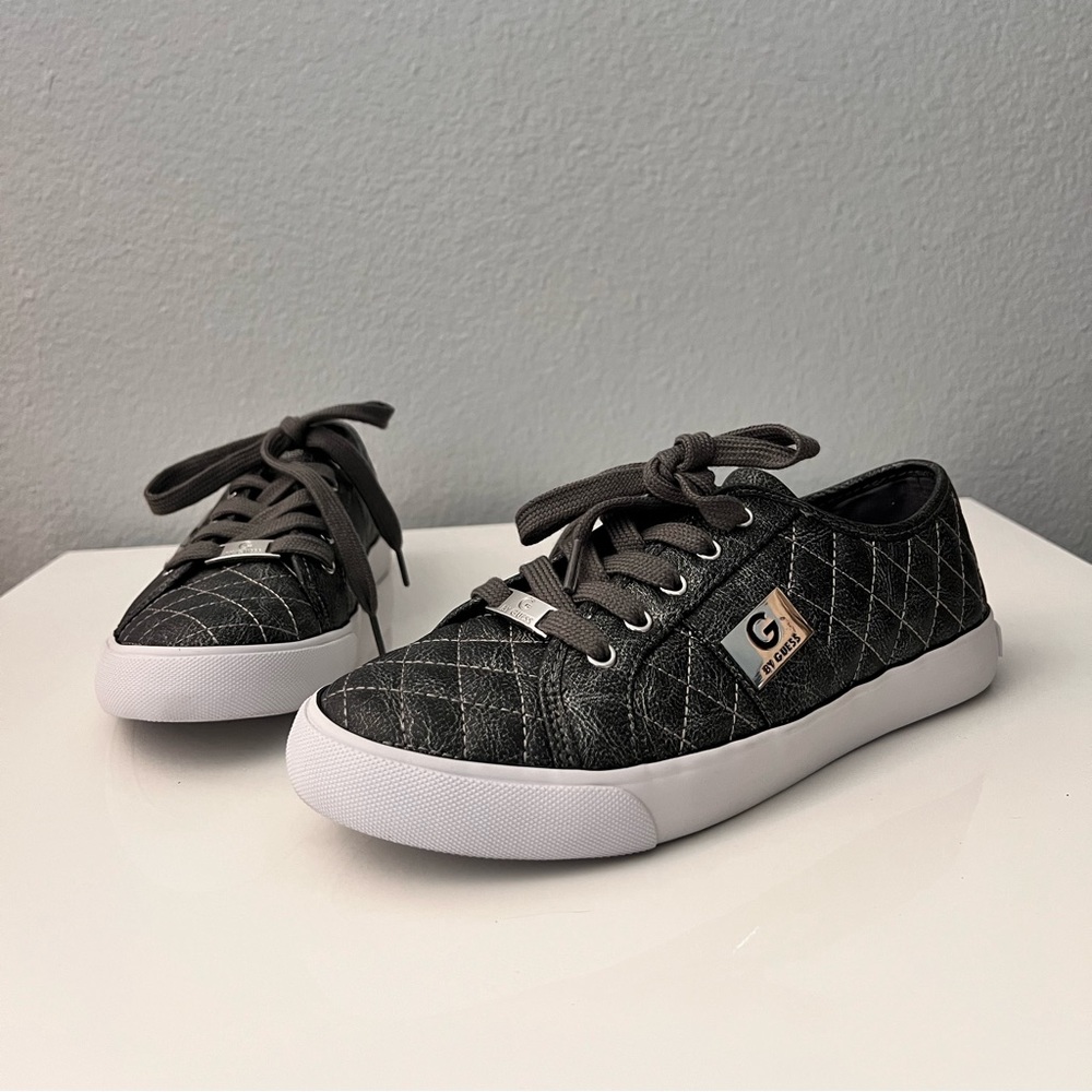 GUESS Women's Loven Gray Sneaker